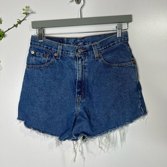 Levi's Classic Blue Denim Shorts - Picture 1 of 9